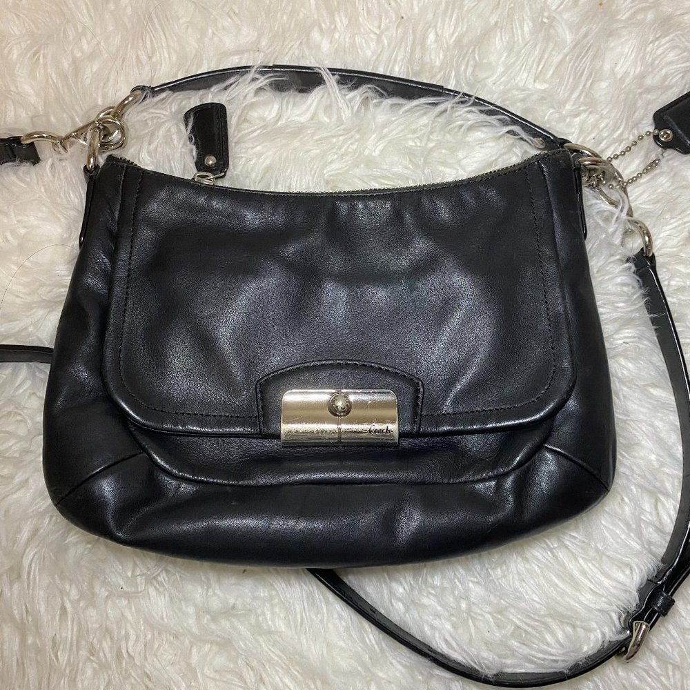 Coach Black Swinger Shoulder bag
